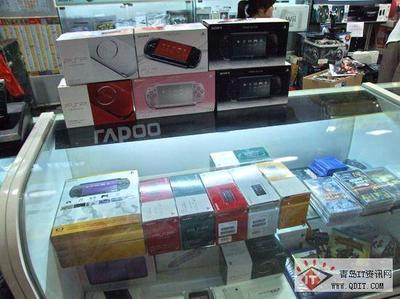 附赠7件套，破解版索尼PSP 3000套装仅售1499元 高性价比的电子产品选择